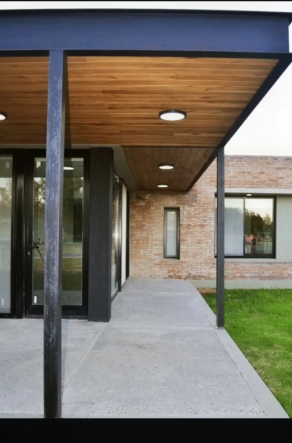 Pérgola moderna para patio en el Valle de Aburrá